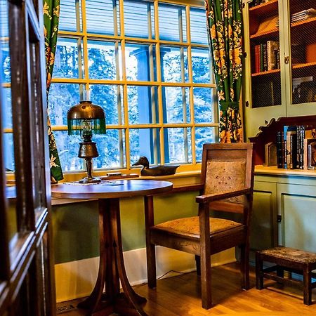 Bed and Breakfast The Craftsman House Bragg Creek Zewnętrze zdjęcie