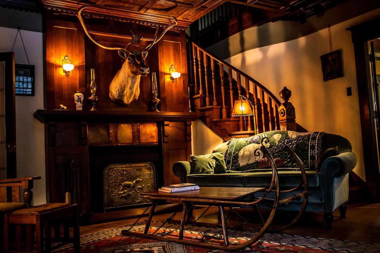 Bed and Breakfast The Craftsman House Bragg Creek Zewnętrze zdjęcie