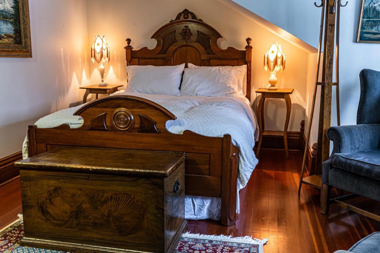 Bed and Breakfast The Craftsman House Bragg Creek Zewnętrze zdjęcie